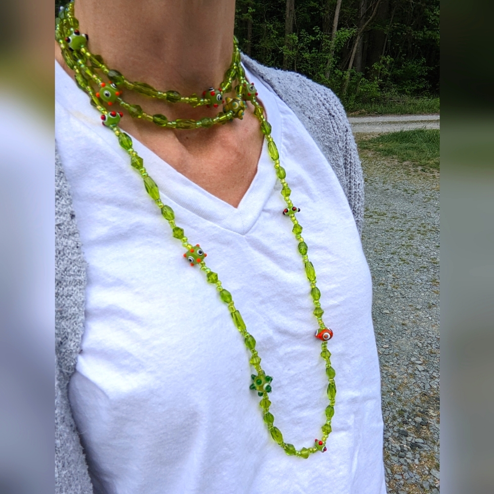 EVC LONG FLAPPER NECKLACE